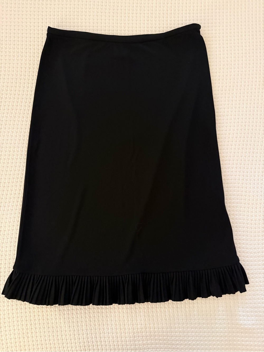 DKNY Black Knee Length Skirt Pleated Ruffle Hem Size Large